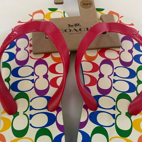 Women’s Coach Pride Rainbow Signature Flip Flops🌈​ - Picture 4 of 9